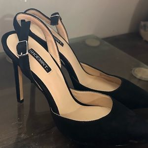 Assorted loved shoes boots discounted